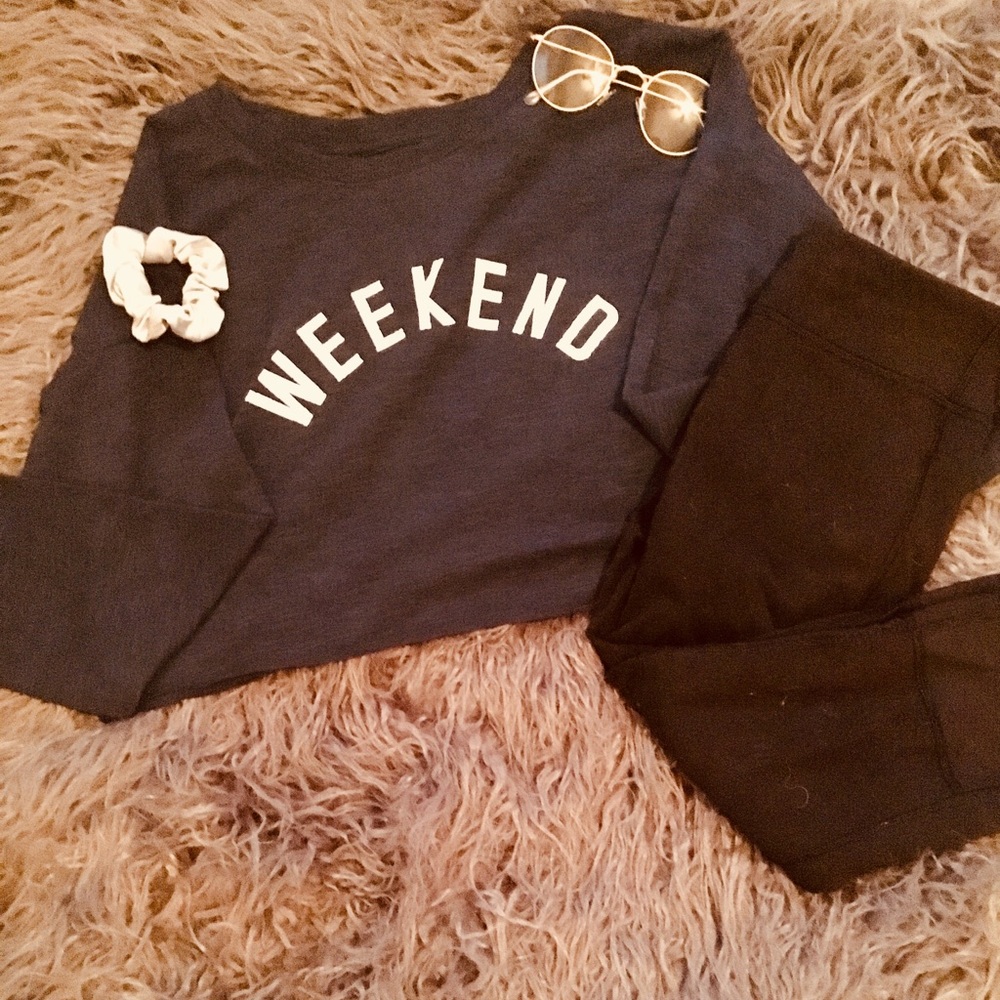 Weekend sweatshirt and Girls Iviva leggings